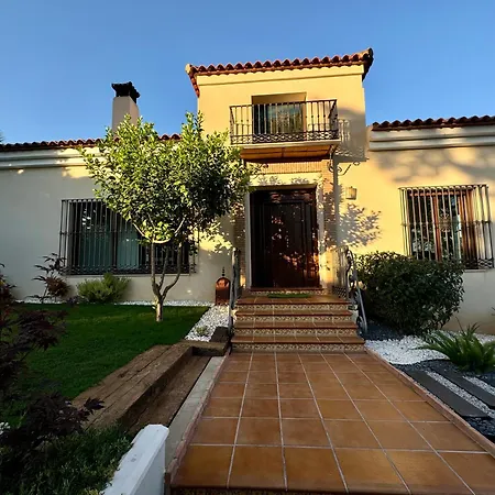 Ferienhaus In Walking Distance To Amenities Marbella