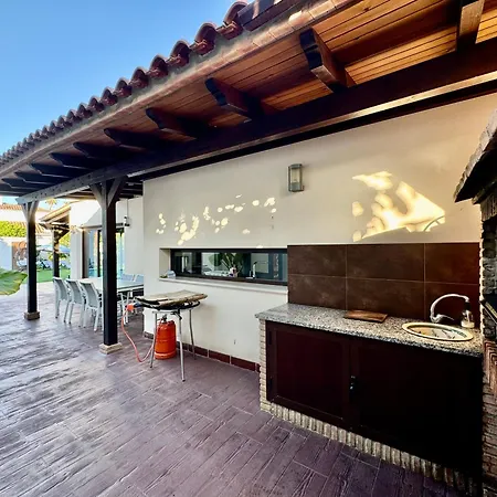 Ferienhaus In Walking Distance To Amenities Marbella
