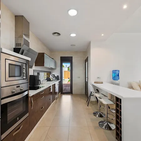 In Walking Distance To Amenities Casa de Férias Marbella