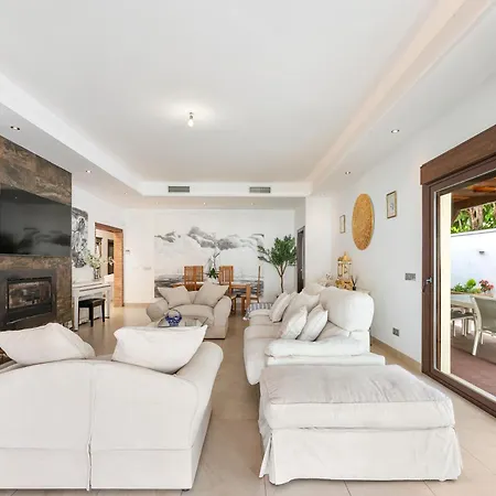 In Walking Distance To Amenities Casa de Férias Marbella