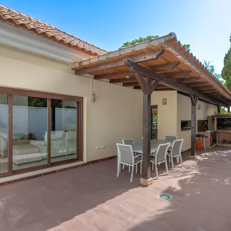 Casa de Férias In Walking Distance To Amenities