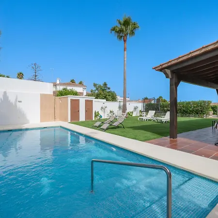 In Walking Distance To Amenities Casa de Férias Marbella