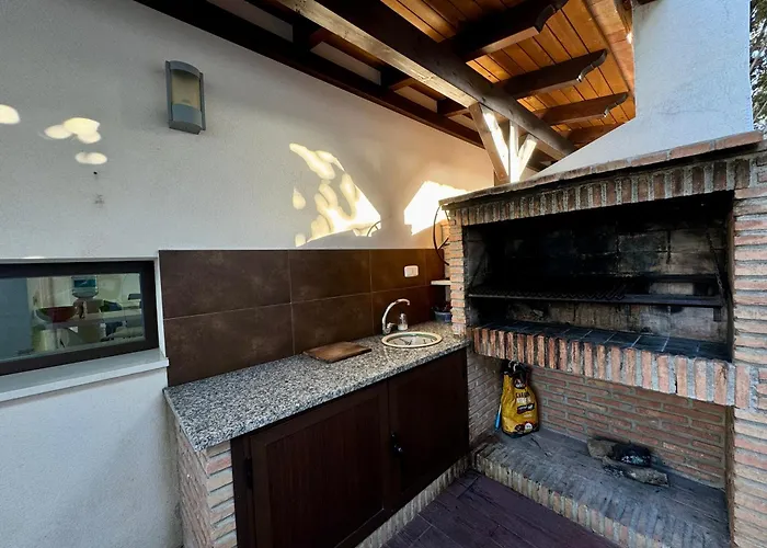 In Walking Distance To Amenities * Marbella